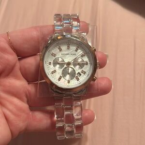 Michael Kors Wmn’s Clear Acrylic Band w/Rose Gold Casing & Mother of Pearl Dial